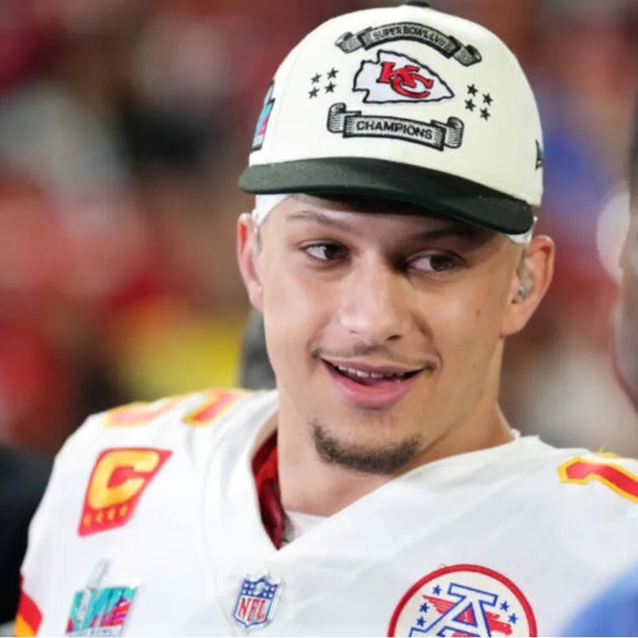 KC Chiefs Super Bowl champions 2023 hat 🏈🏆 - Picture 2 of 6